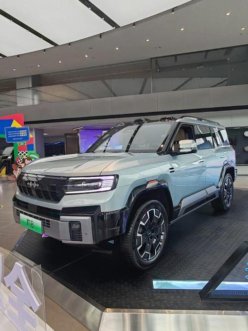 佛山167比亚迪方程豹硬派越野的爆款，英菲尼迪35周年与你共成长